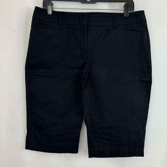 Women’s New York & Co Black Bermudas Size 10 - Picture 1 of 4